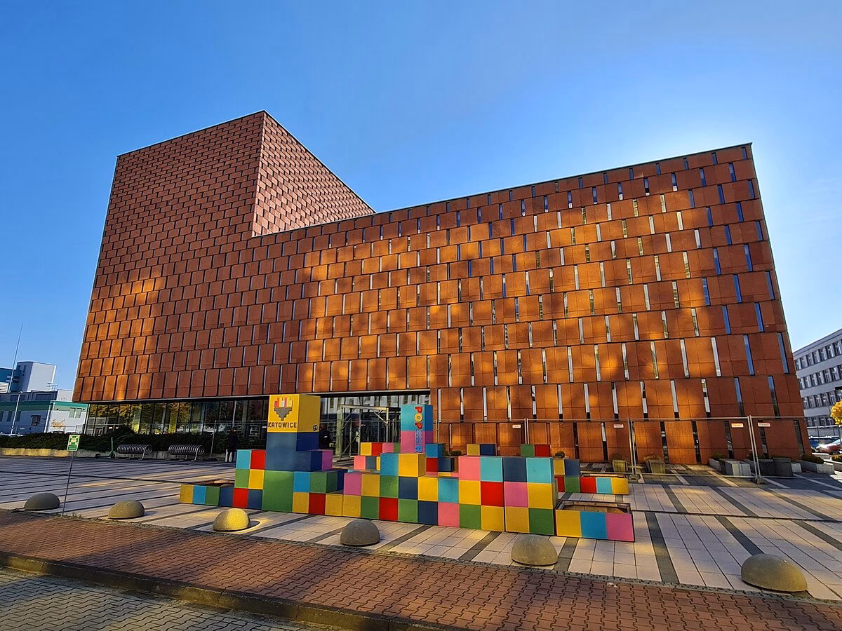 Kto odpowiada za gromadzenie zbiorów w bibliotece?