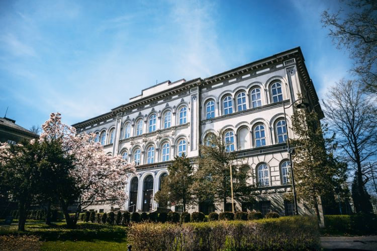 Czy w Bielsku jest uniwersytet?