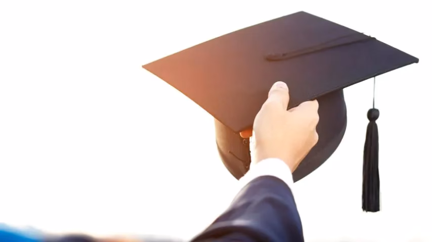 Co dosłownie oznacza słowo edukacja?