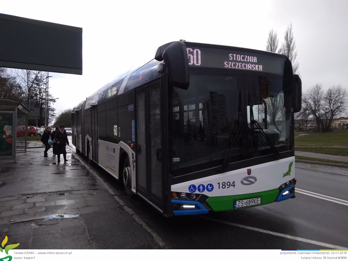 Jaki autobus jedzie do urzędu miasta Szczecin?