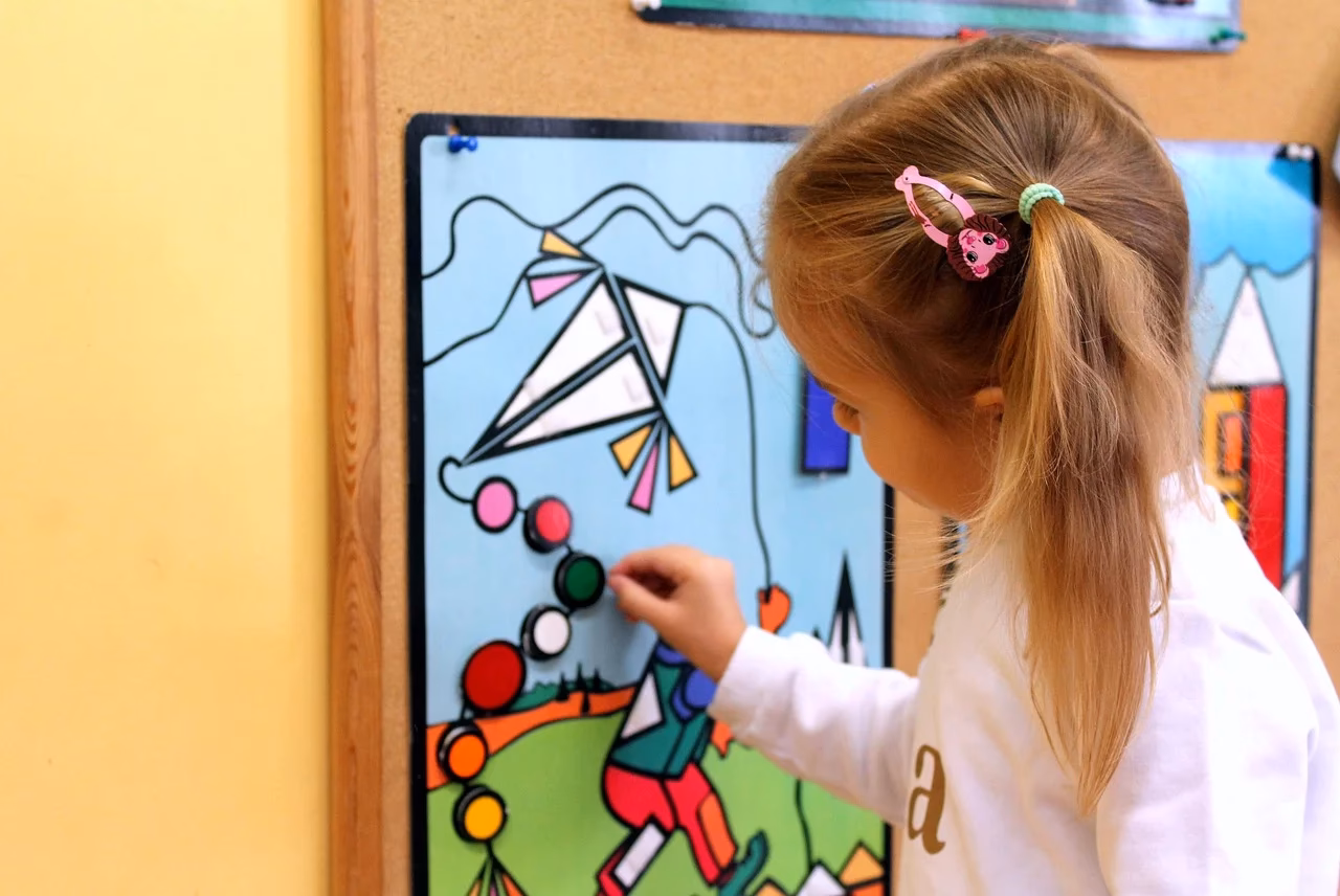 Jakie jest znaczenie edukacji intelektualnej?
