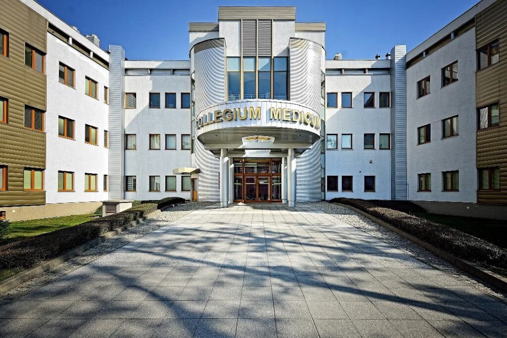 Opłata rekrutacyjna i progi punktowe Collegium Medicum Bydgoszcz | SP 7