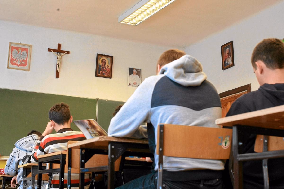 Ile lat uczy się na księdza?