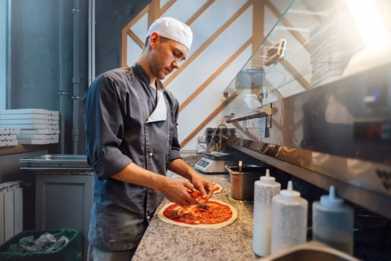 Ile zarabia technik gastronomii i żywienia?