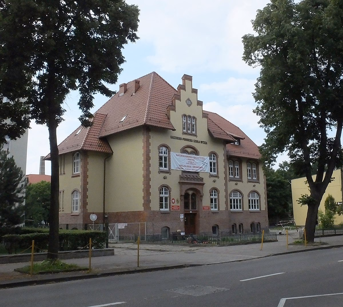 Jakie są godziny otwarcia KPSW Wejherowo?