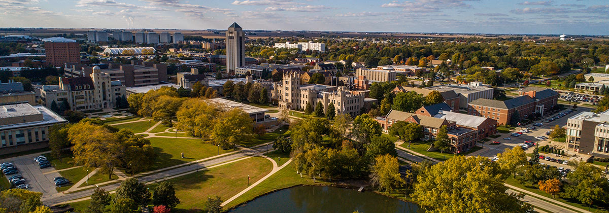 Ilu studentów studiuje na Northern Illinois University?