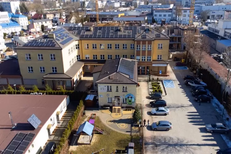 Ile lat jest technikum ekonomiczne?