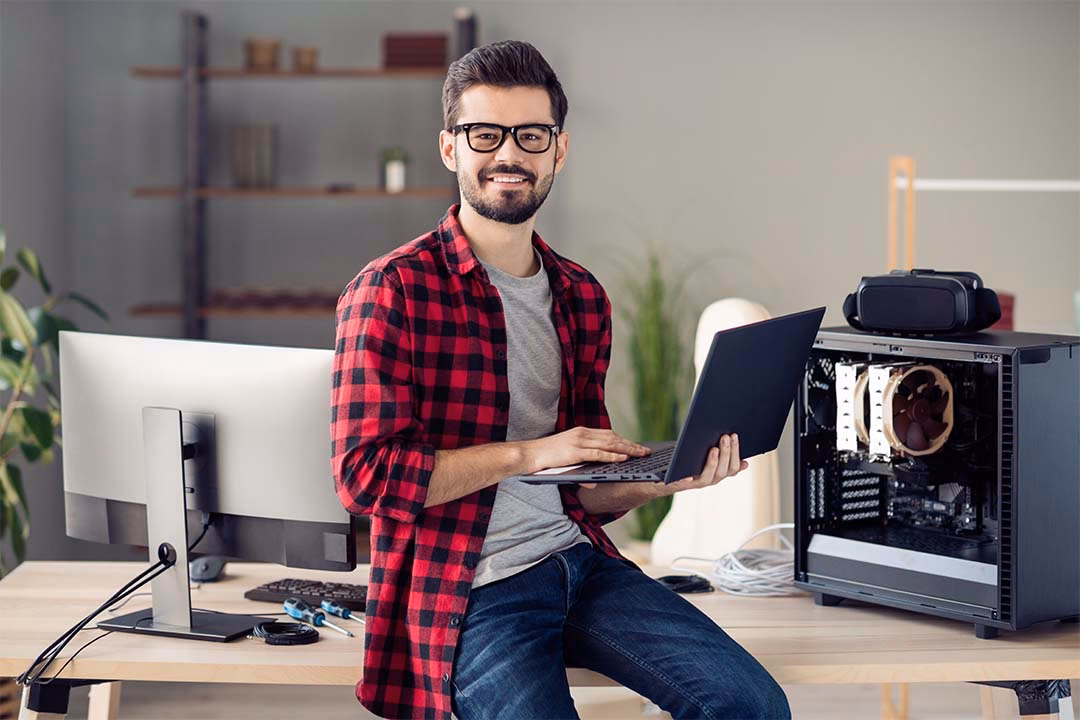 Ile zarabia się jako technik informatyk?