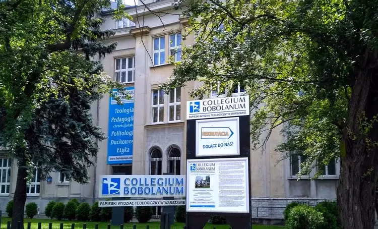 Jak się nazywa po angielsku kościół?