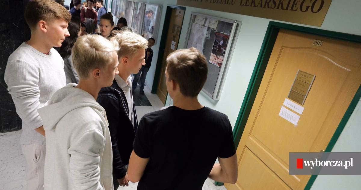 Jak zrezygnować ze studiów na WUM?